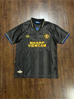 Vintage Manchester United Cantona #7 Umbro Retro Jersey 90s